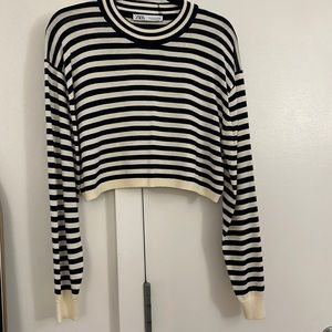 STRIPED LONG SLEEVE TOP